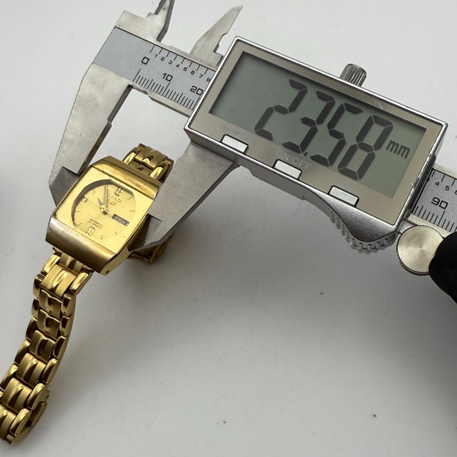 23mm Ladies Running Vintage Seiko 5 Automatic 4207-00N0 Cal 4207B Watch PARTS