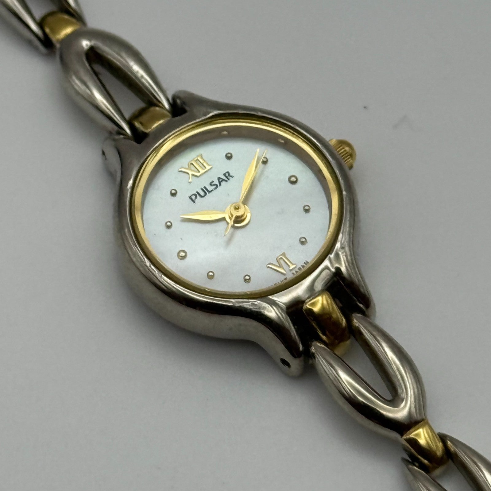 20mm Working Ladies Pulsar V401-X209 Two Tone Quartz Japan Watch 6.5 Inches