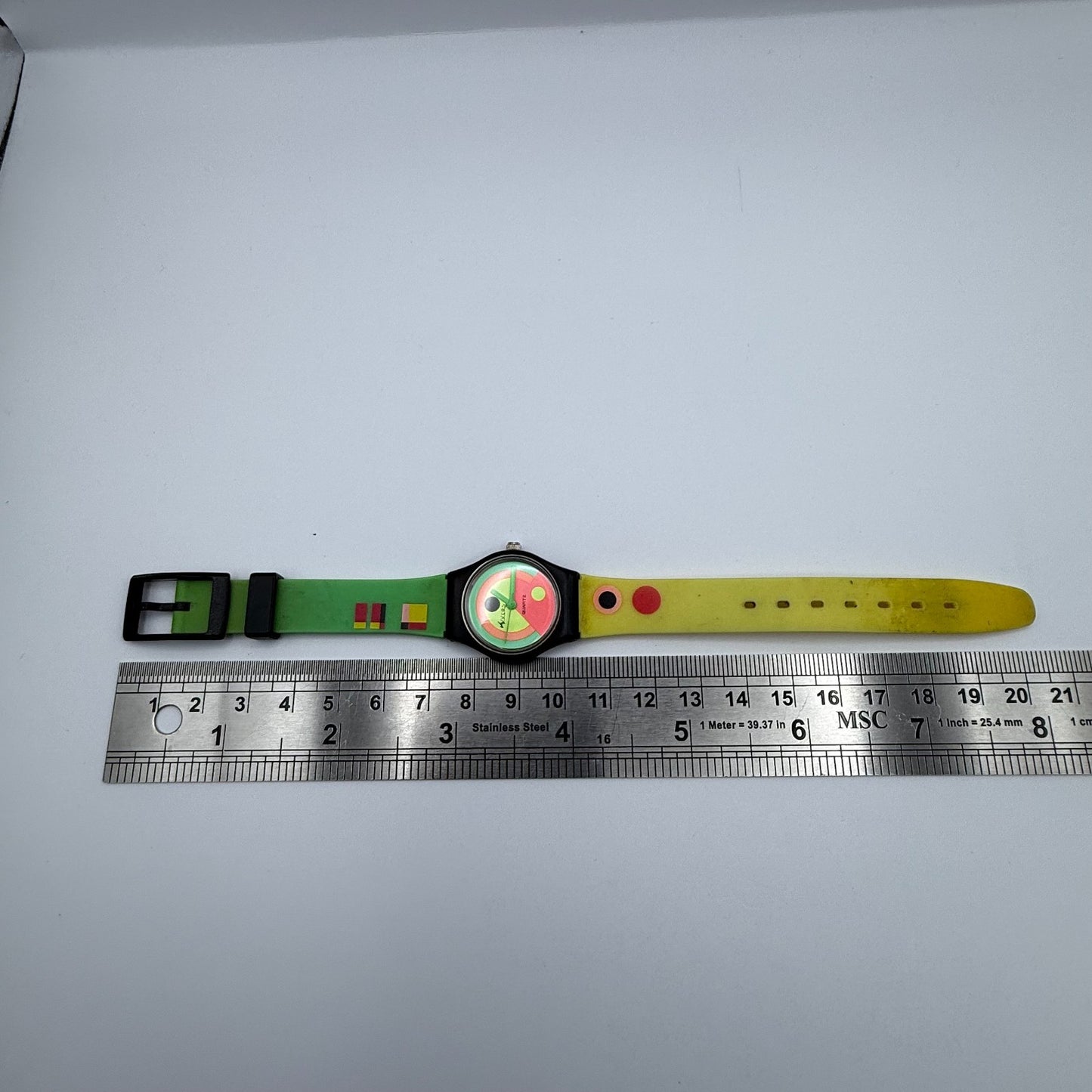 Tikkers Unisex Kids Quartz Watch Colorful Dial Green Yellow Strap Working 24mm