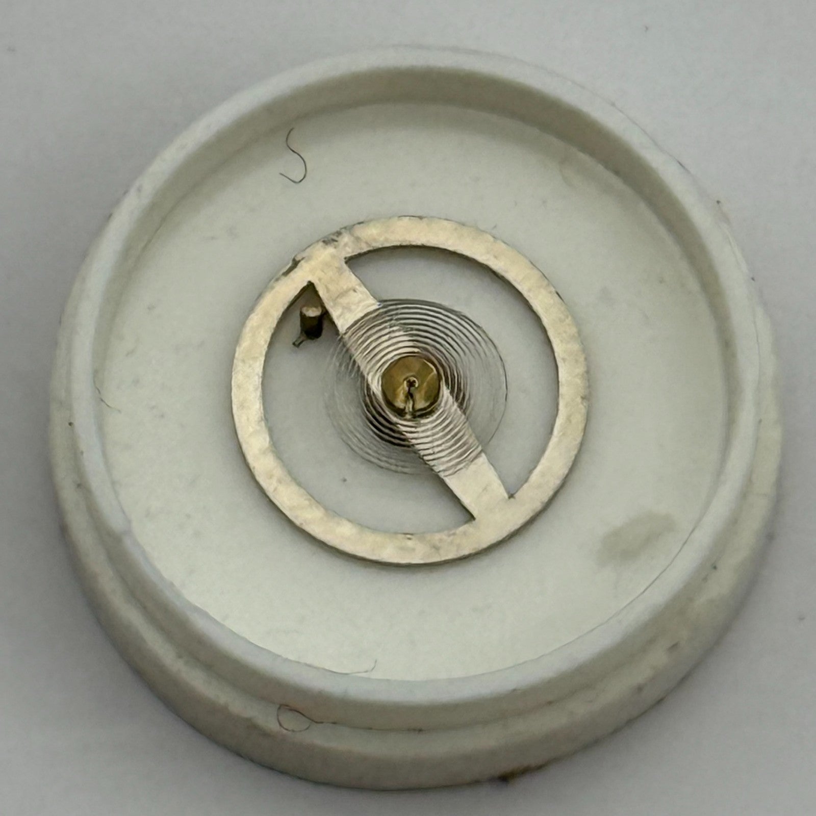 RL 7073 Balance Wheel Complete And Spring  Renata Watch Movement Parts NOS 