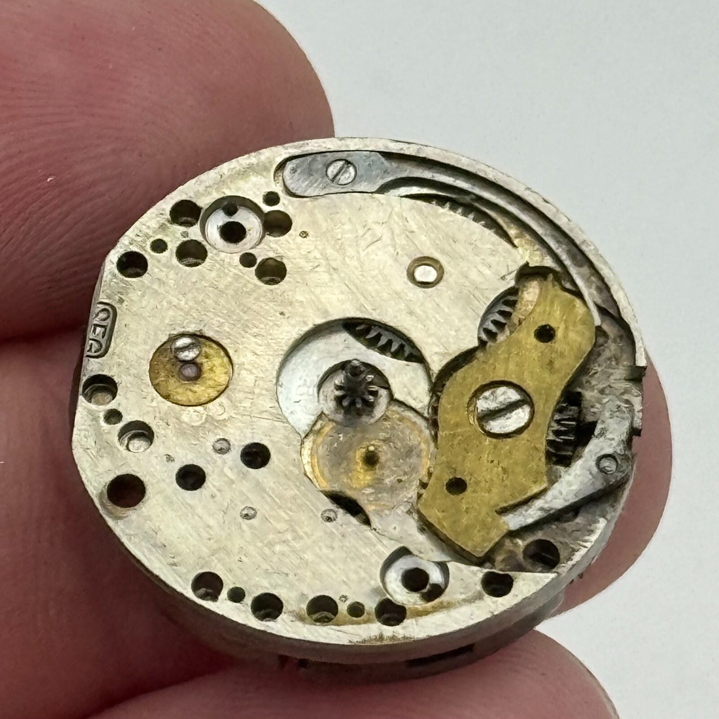 23.6mm GS Dubois SFG Manual Wind Watch Movement Vintage Swiss FOR PARTS SPARES
