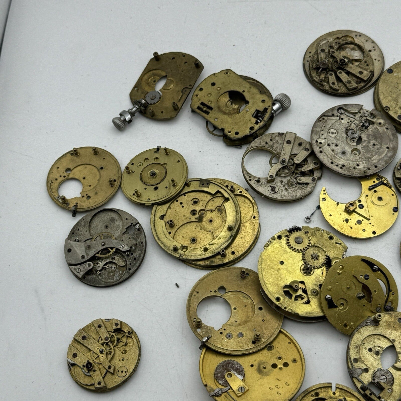 510 Grams Job Lot Of  Pocket Watch Movements Parts For Spares / Repairs / Parts