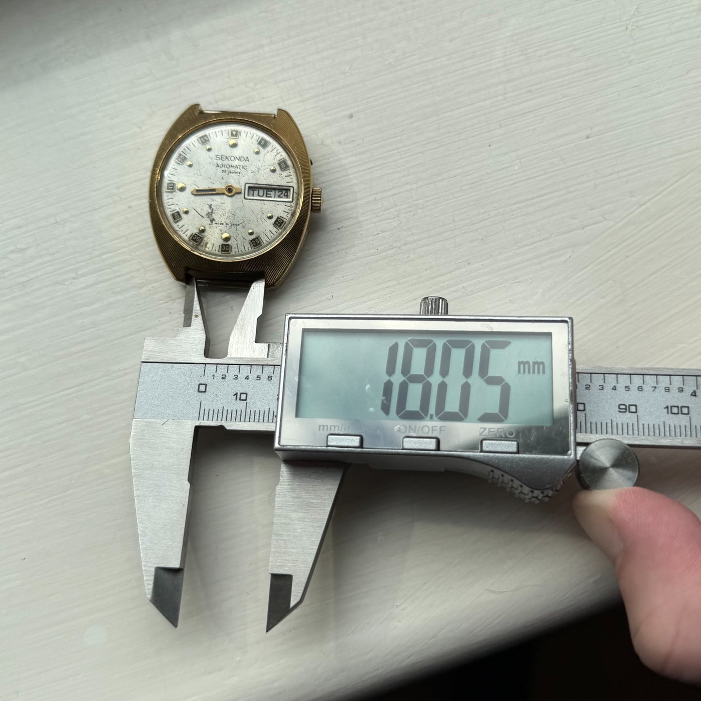 37mm Men's Vintage Sekonda USSR AU10 Automatic 26 Jewels Date Watch PARTS REPAIR