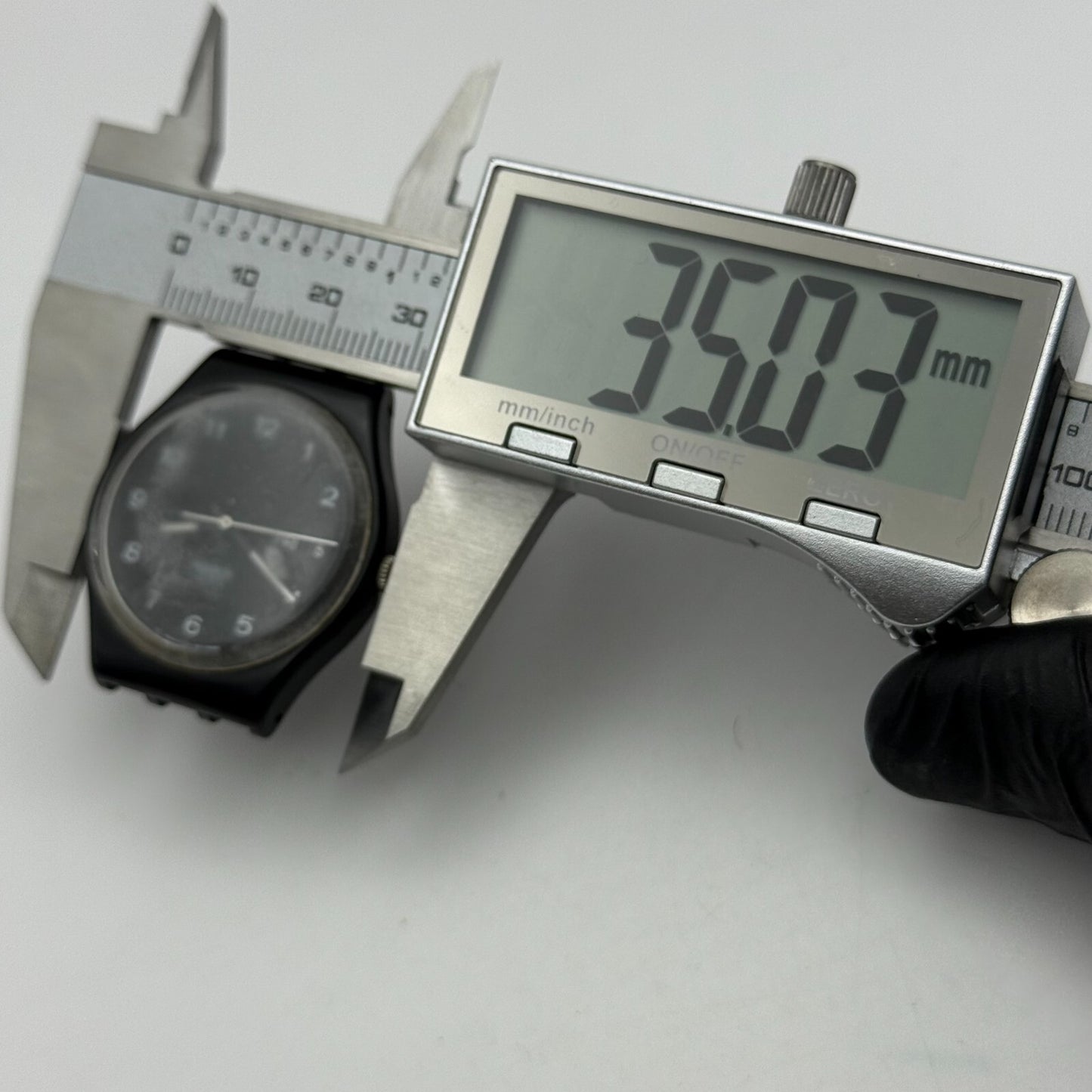 33mm Vintage 1996 Swatch Black Dial Plastic Quartz Watch UNTESTED PARTS REPAIR