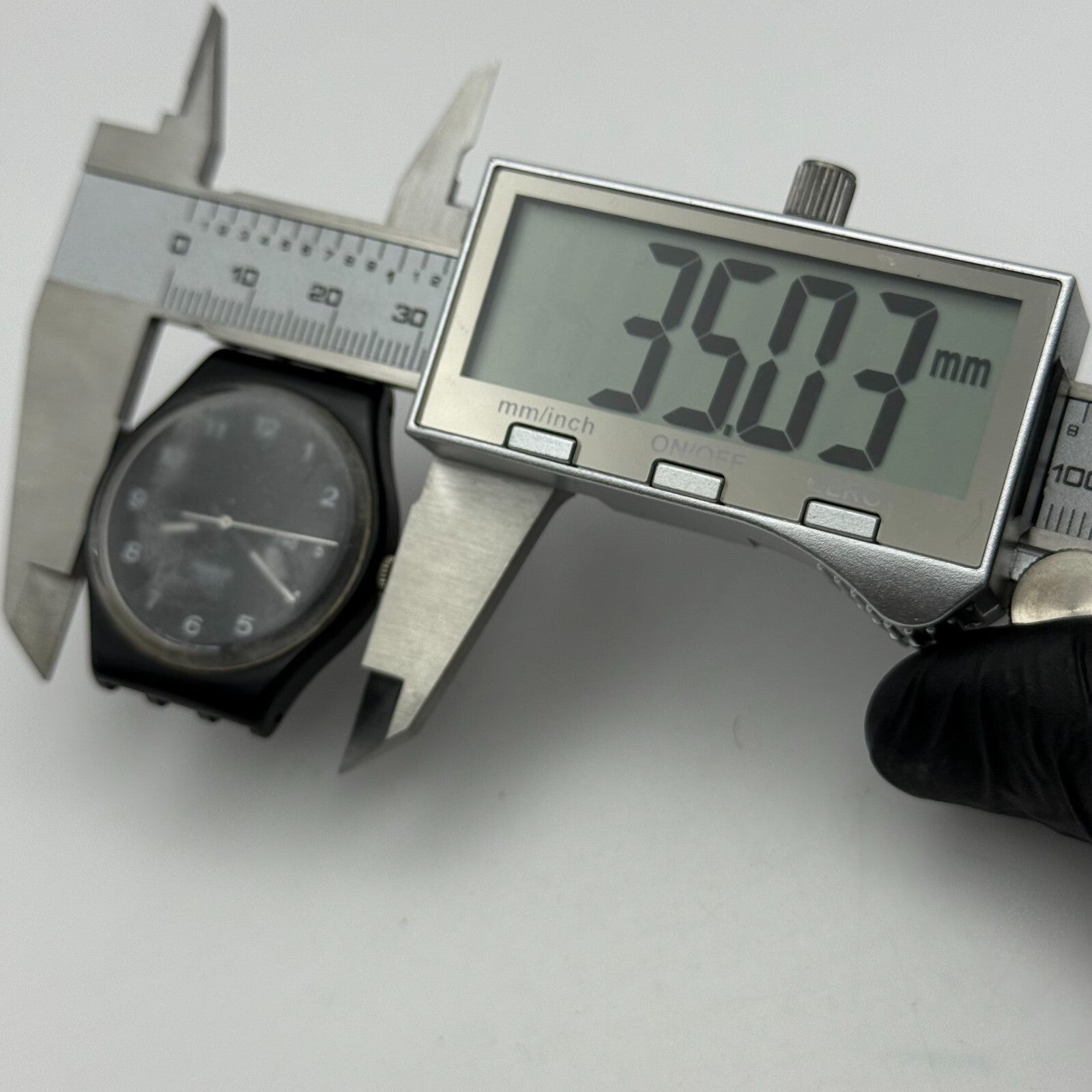 33mm Vintage 1996 Swatch Black Dial Plastic Quartz Watch UNTESTED PARTS REPAIR