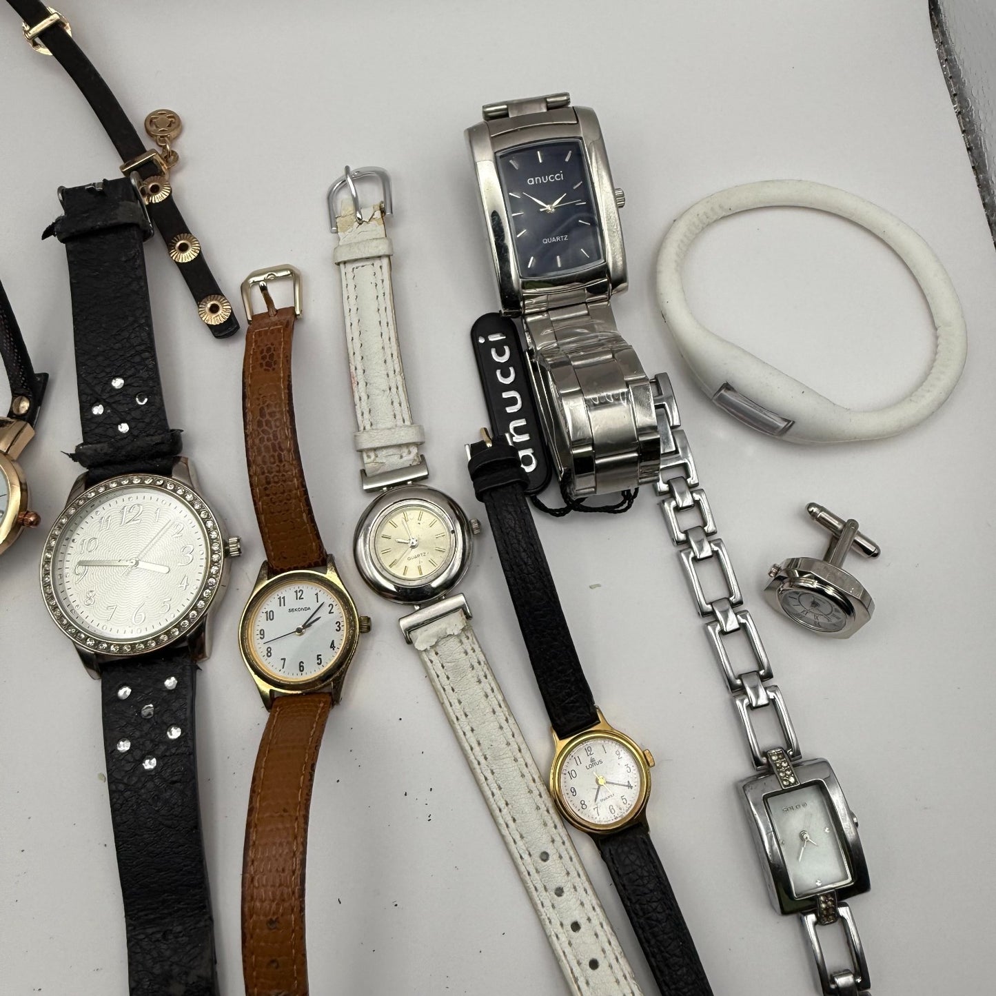 Bundle Of 16 Quartz Watches Job Lot Modern / Vintage Untested Parts / Repair