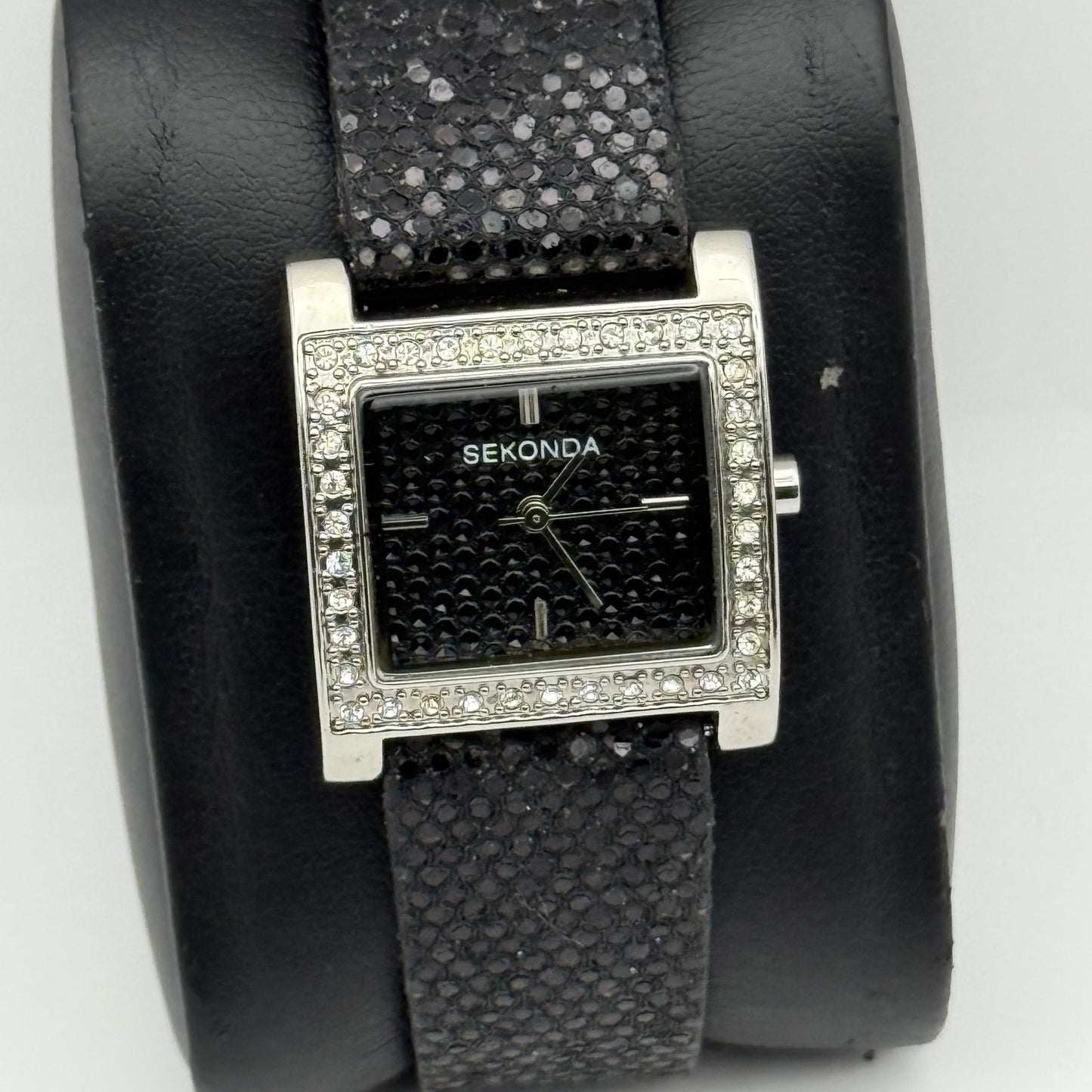 Sekonda Ladies Quartz Watch Black Dial Crystal Accents Bezel Japan Working 25mm