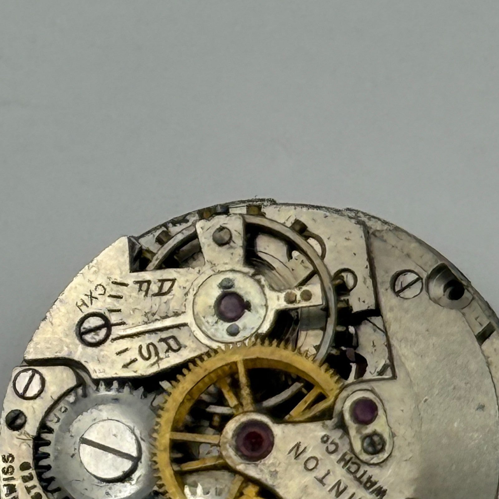 Clinton Sweep Seconds Watch Movement Running Manual Wind Vintage Parts 19.7mm