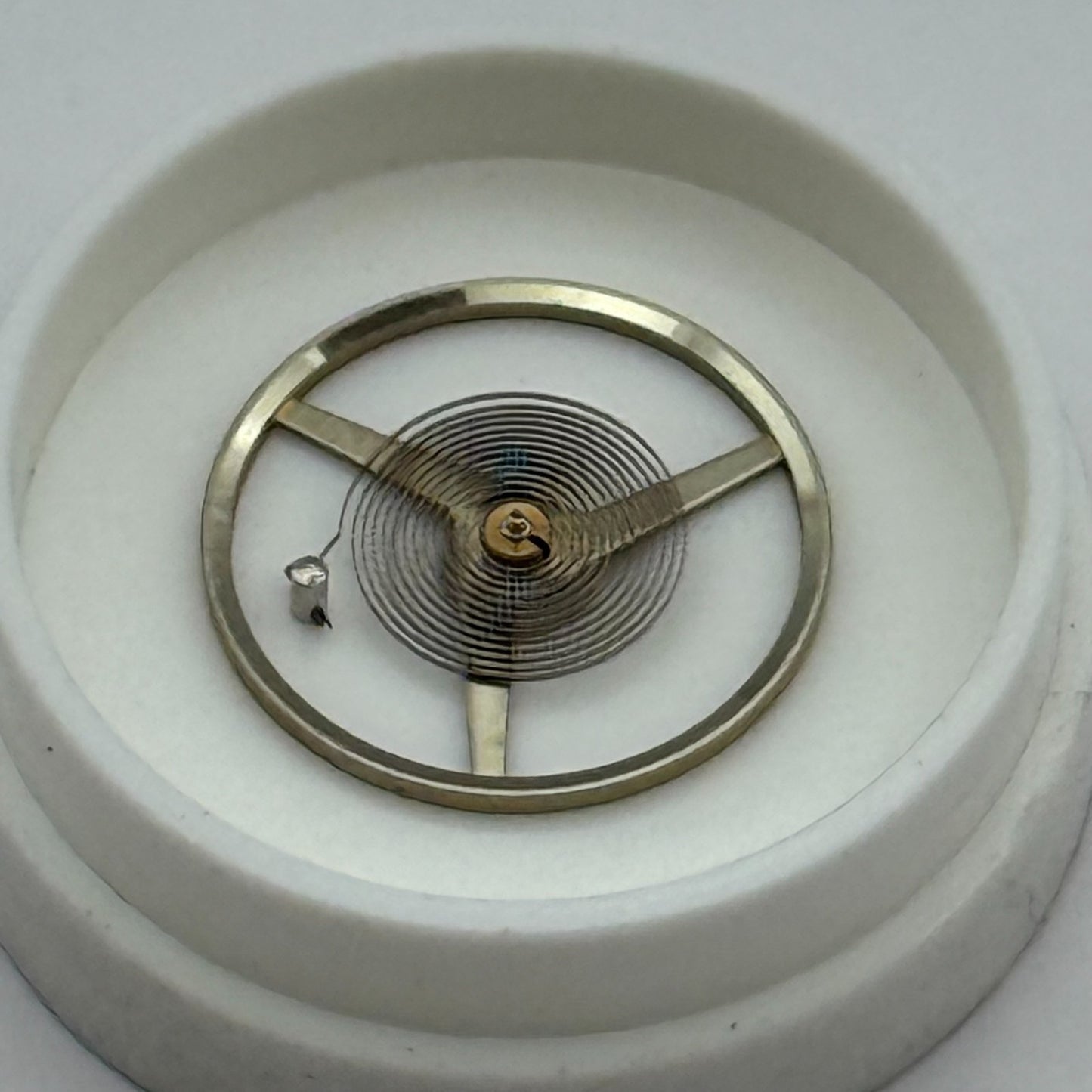 Felsa 4450? Balance Wheel Complete And Spring   1713 M Watch Movement Parts NOS