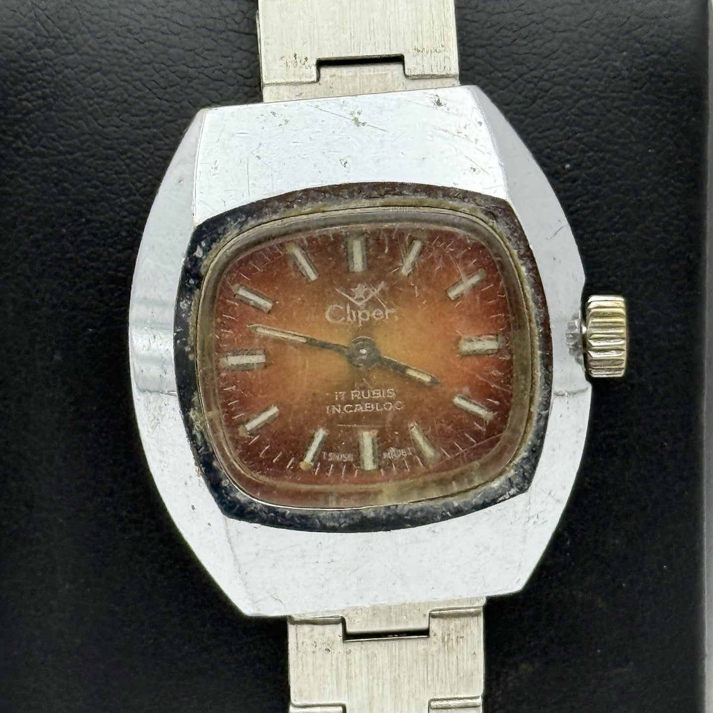 27mm Vintage Cliper 17 Rubis Incabloc Manual Wind Swiss Watch For PARTS REPAIR