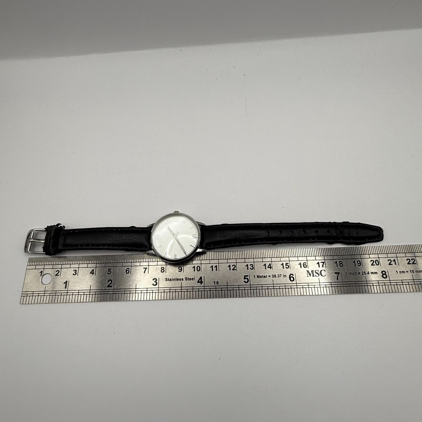 Lowrys Arm Ladies Quartz Watch White Dial Black Strap Japan Working 28mm