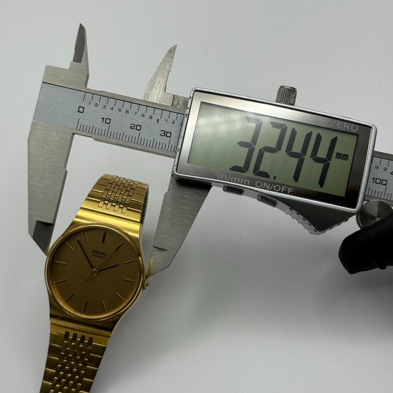 Seiko Men's Quartz Watch 7810-8059 Gold Tone Bracelet Japan 32mm PARTS REPAIR