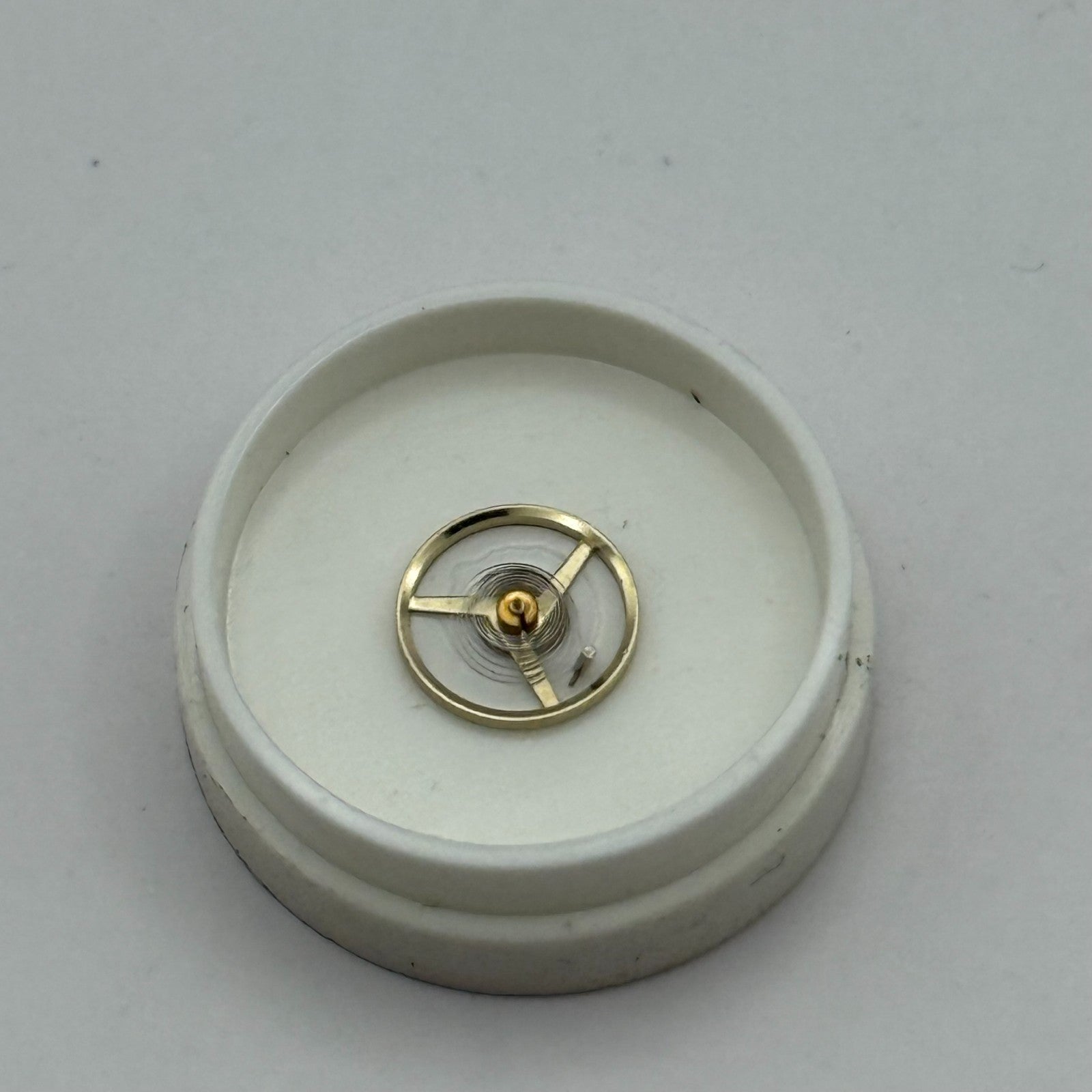 FEF 6620 Balance Wheel Complete And Spring 5½’’’ 1449 M Watch Movement Parts NOS