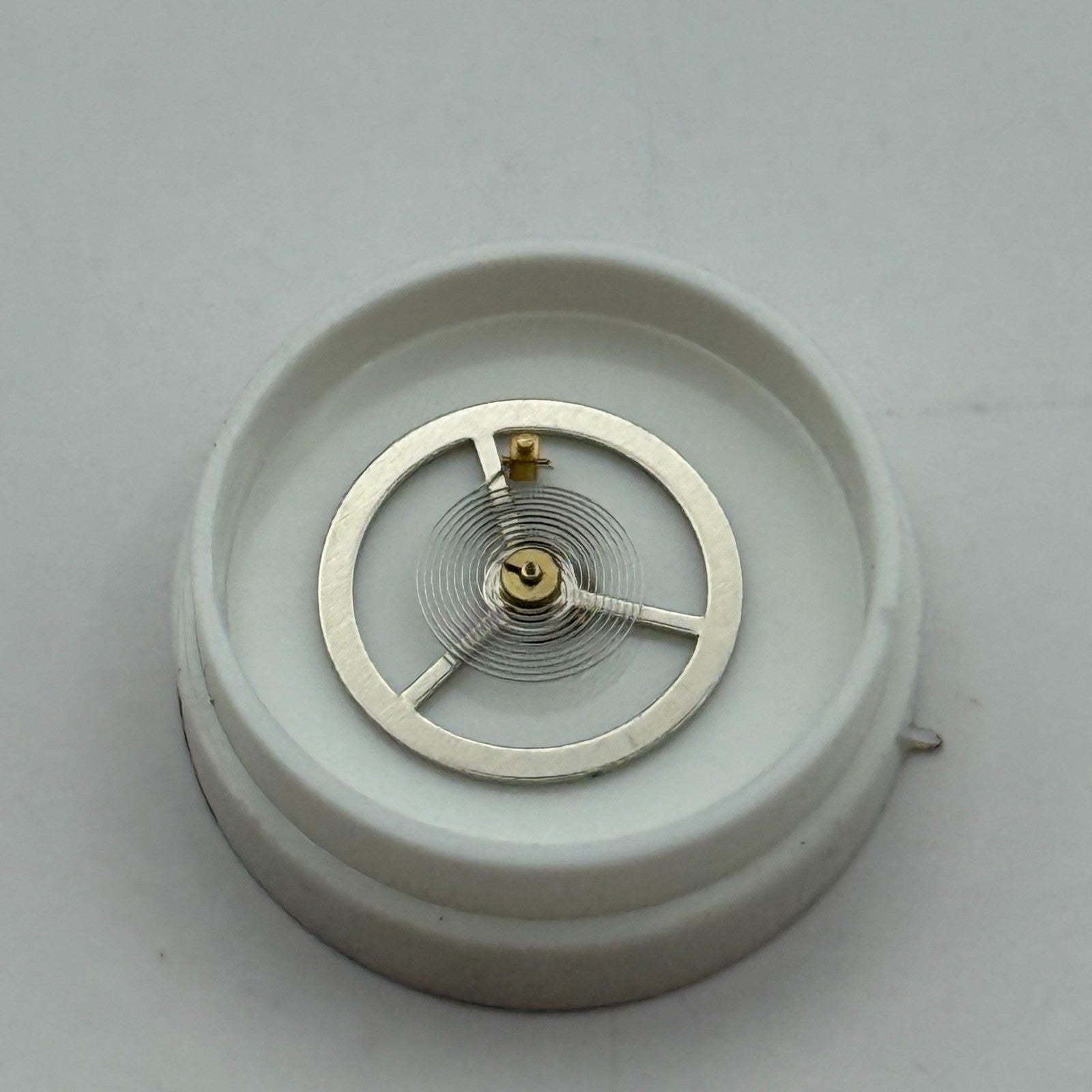 Brac 500 Balance Wheel Complete And Spring Renata 1636 Watch Movement Parts NOS