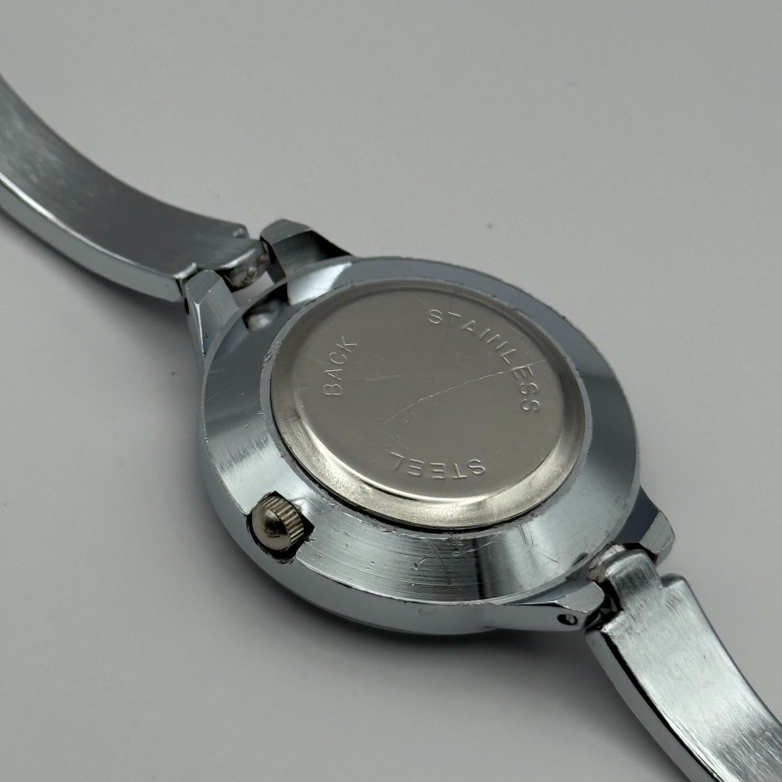 Tiho Ladies Quartz Watch Butterfly Design Dial Silver Tone Bracelet Working 30mm