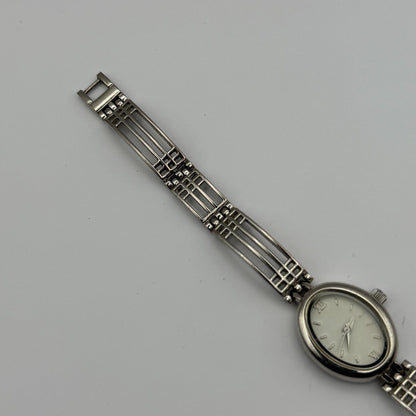 Ladies Quartz Watch Oval White Dial Silver Tone Bracelet Working 18mm 6 Inches