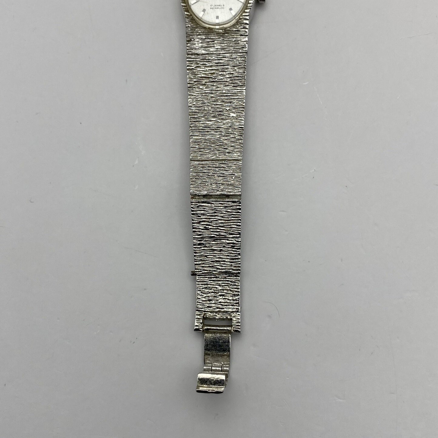 17mm RUNS BUT STOPS Vintage Limit Beautiful Ladies Silver Tone Bark Affect Watch