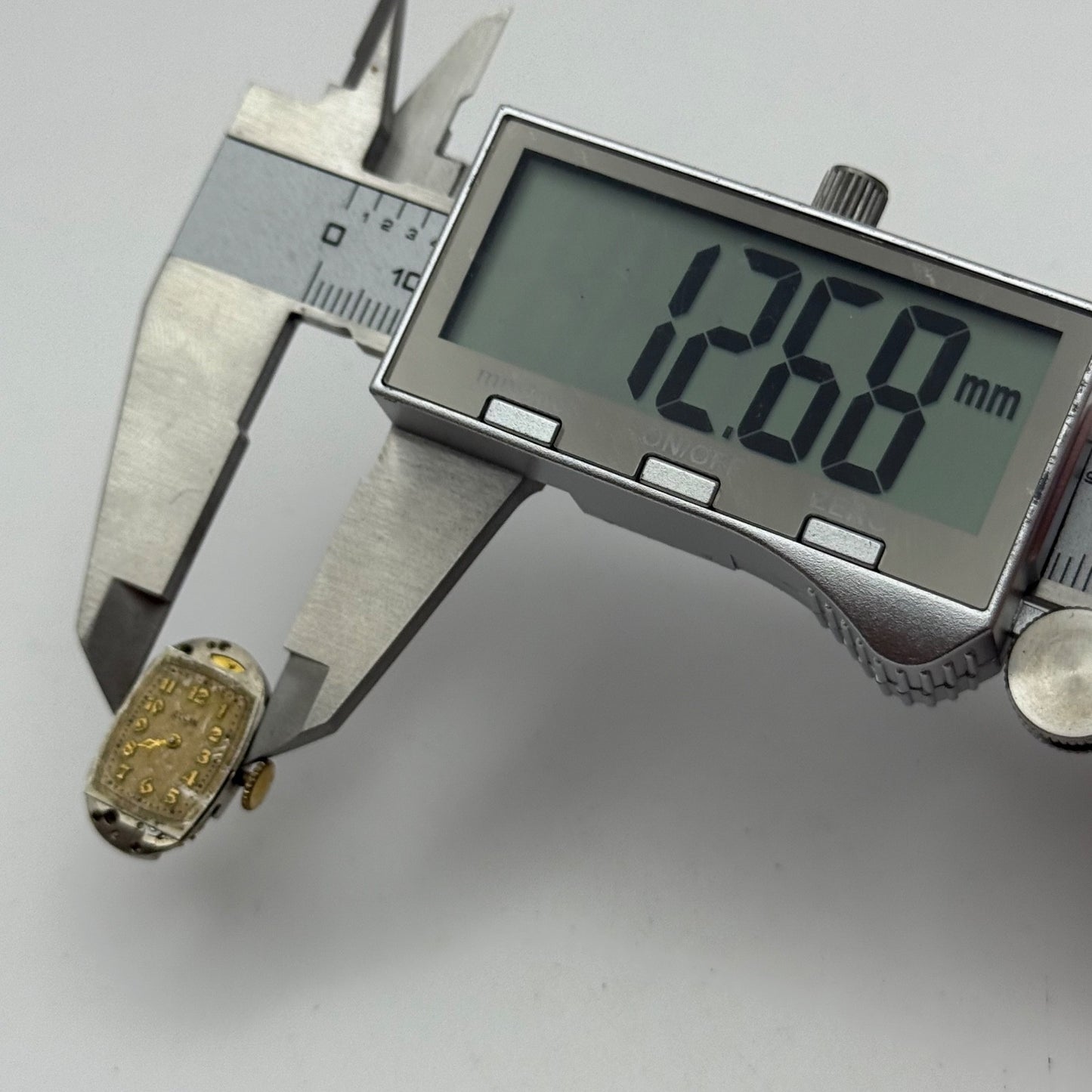 Elgin Grade 541 Model 2 Watch Movement 1940 Vintage 21/0s American Parts Repair