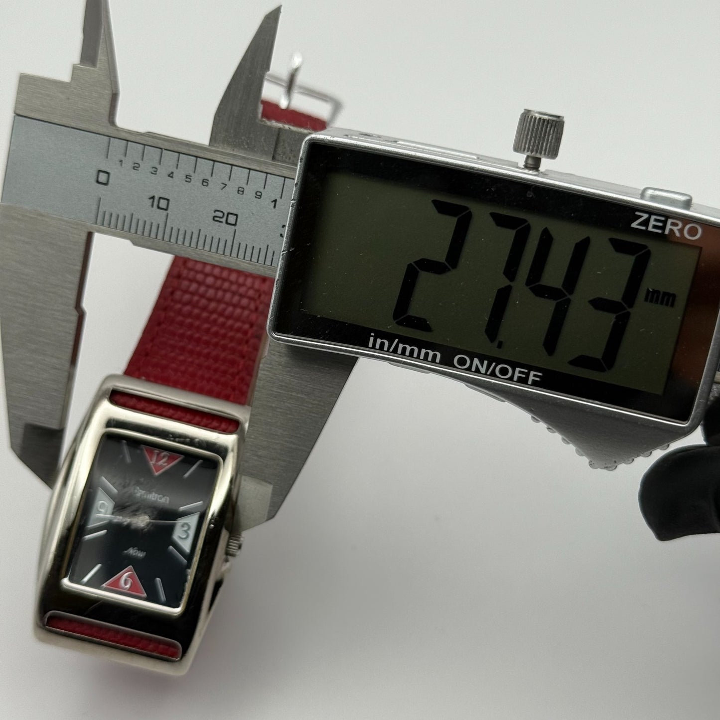 Armitron Now Ladies Quartz Watch Black Dial Red Leather Strap Japan Working 27mm