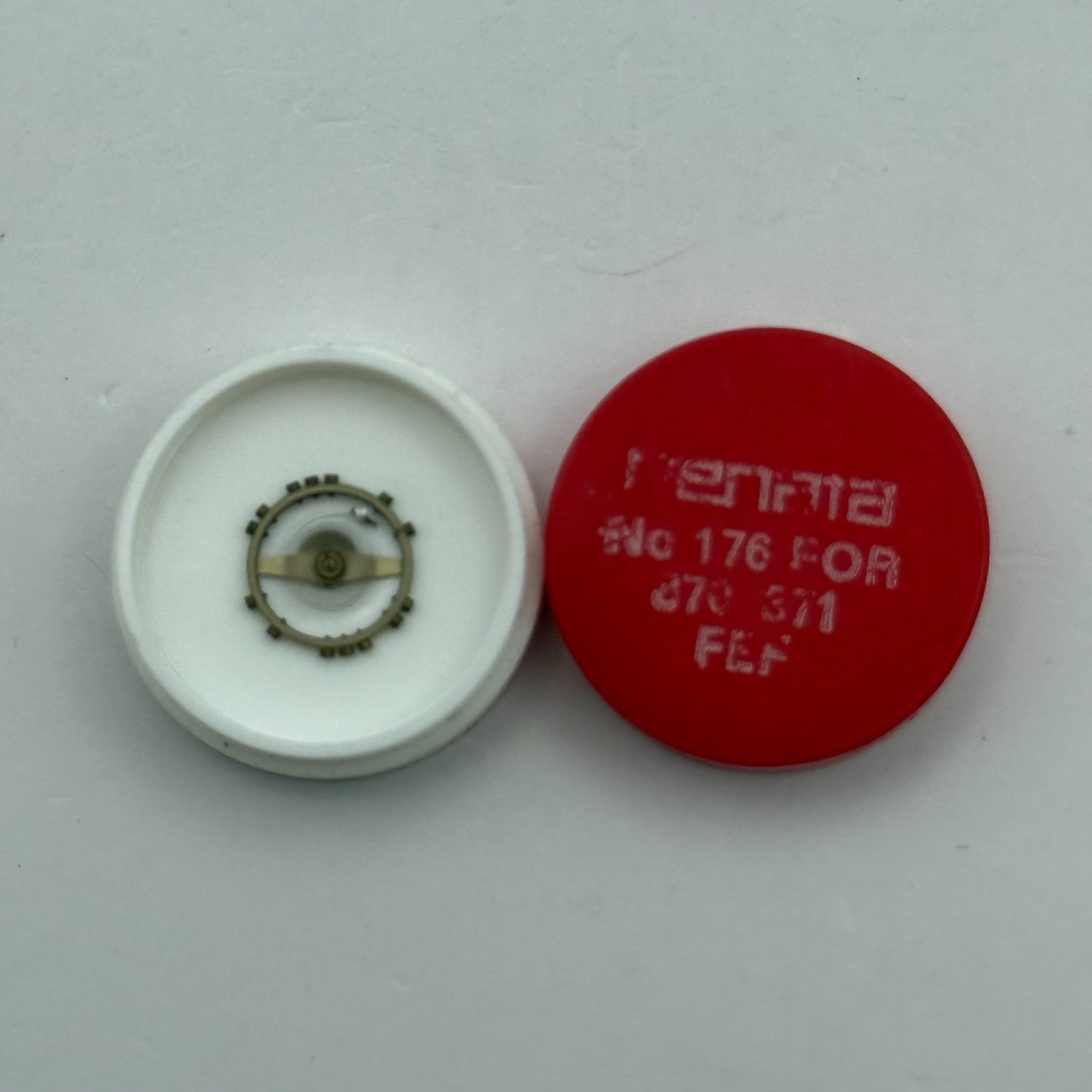 FEF 370 371 Balance Wheel Complete And Spring  176 Watch Movement Parts NOS 