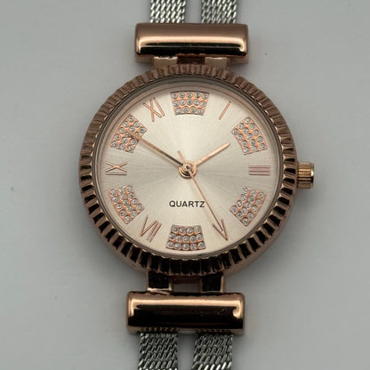 Avon Ladies Quartz Watch Crystal Accents Dial Mesh Strap Working 28mm 6 Inches