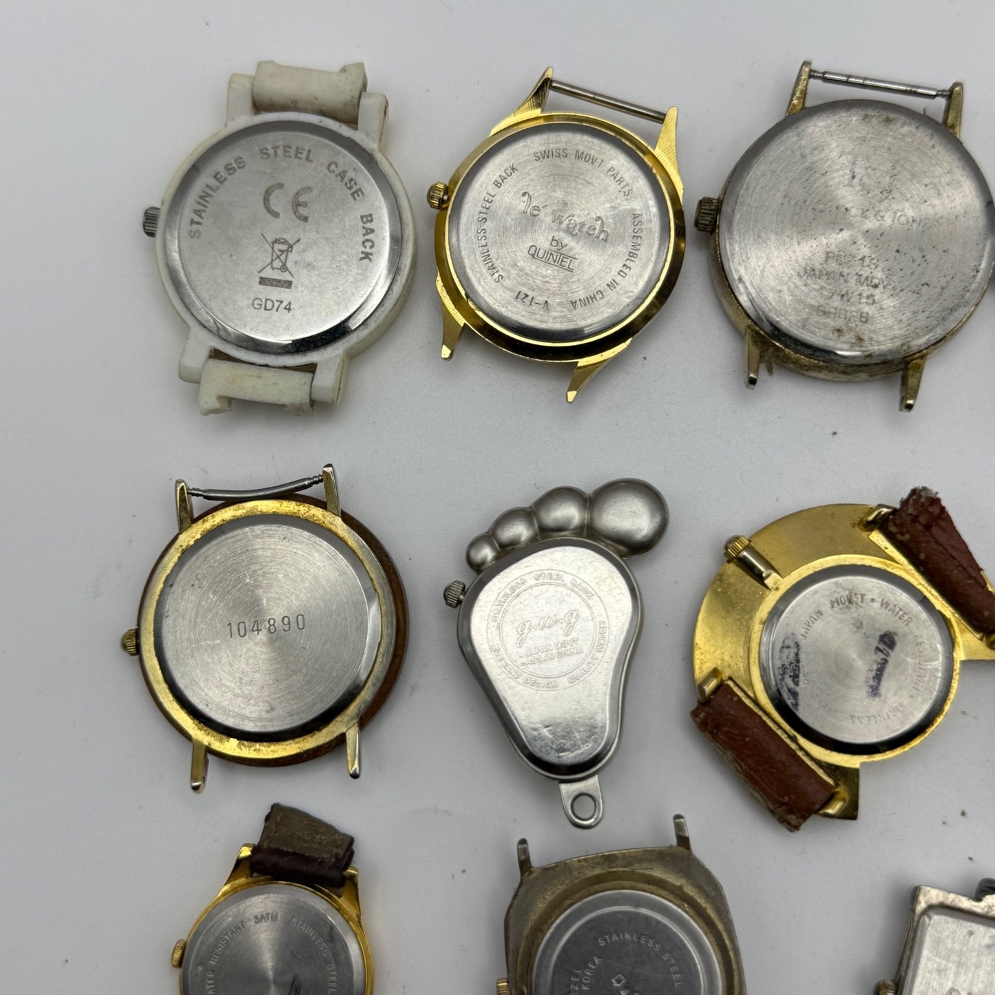 Bundle Of 16 Quartz Watches Modern / Vintage Untested Parts / Repair / Crafts