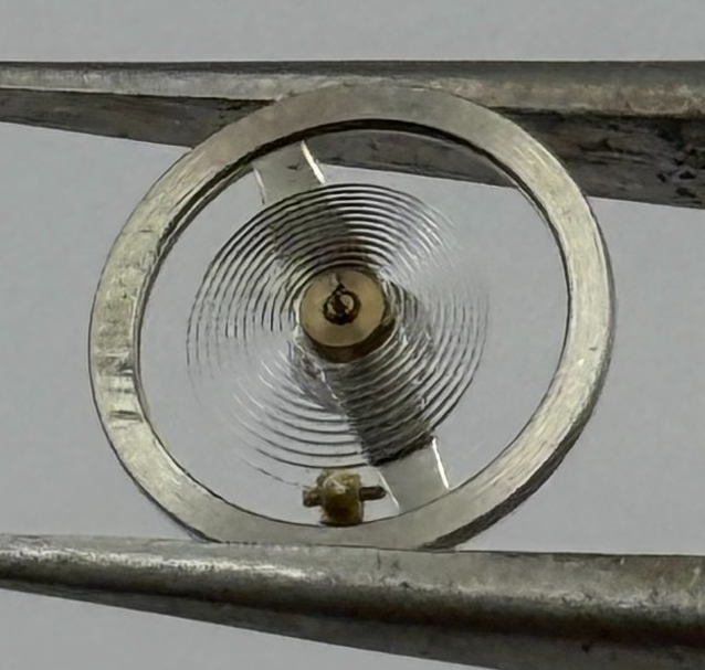 BFG 910 Balance Wheel Complete And Spring 525 Watch Movement Parts NOS