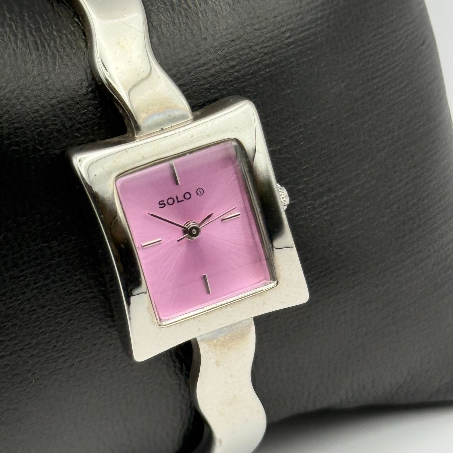 Solo Ladies Quartz Watch Pink Dial Silver Tone Bangle Working 20mm 6 Inches