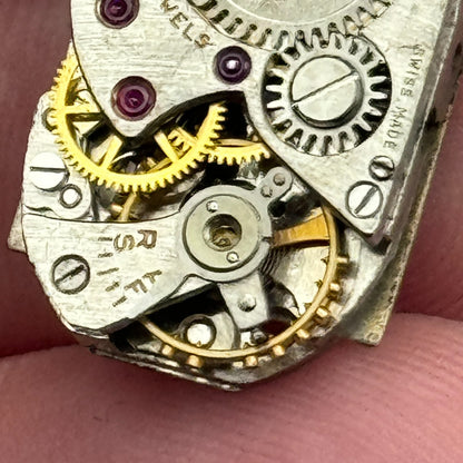 12.7mm Ladies Baume 17 Jewels Swiss Manual Wind Watch Movement Vintage PARTS