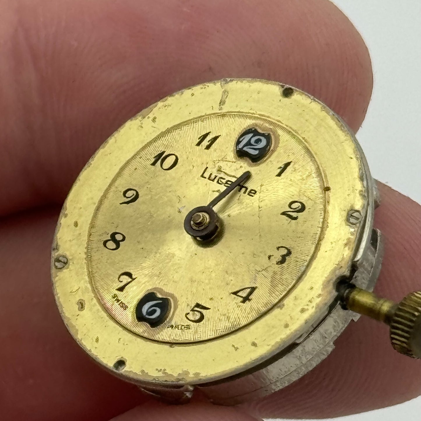 23.6mm Lucerne Basis Watch ZZ Manual Wind Swiss Watch Movement Vintage PARTS