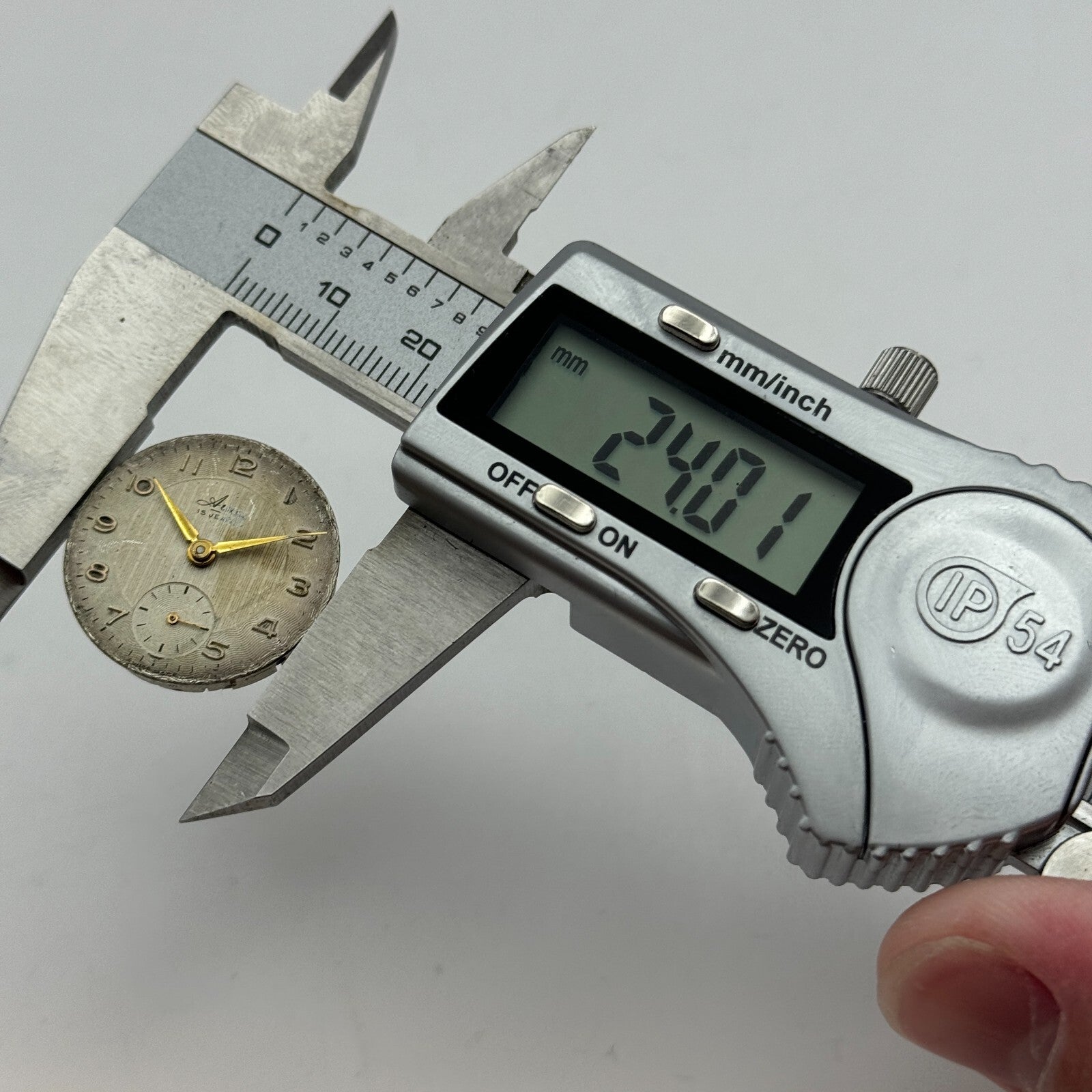 23.6mm Avia AS 1002 984 Balance Ok Watch Movement Swiss Vintage PARTS SPARES