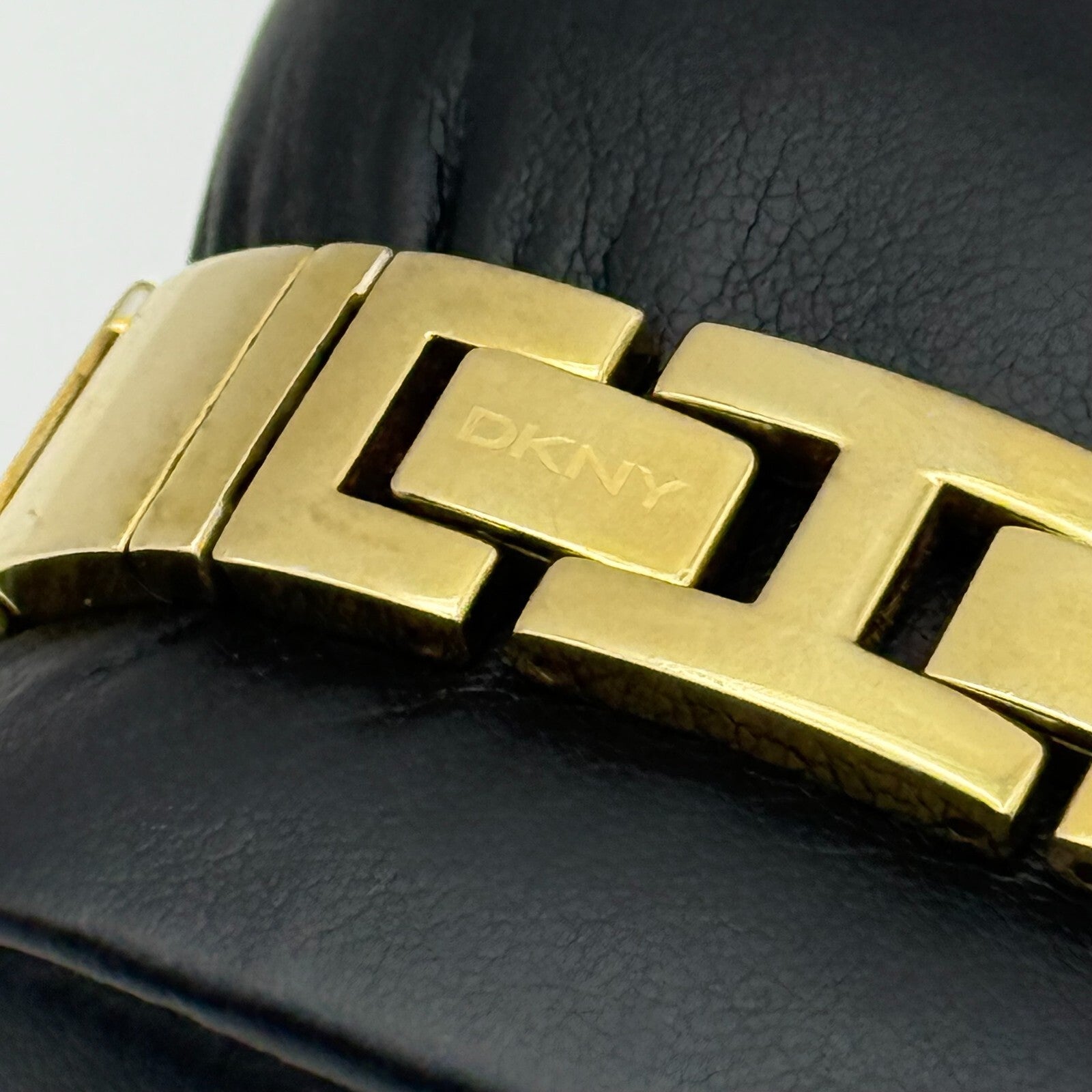 12mm Working Ladies Gold Plated DKNY NY-3814 Quartz Rectangle Watch 5.5 Inches