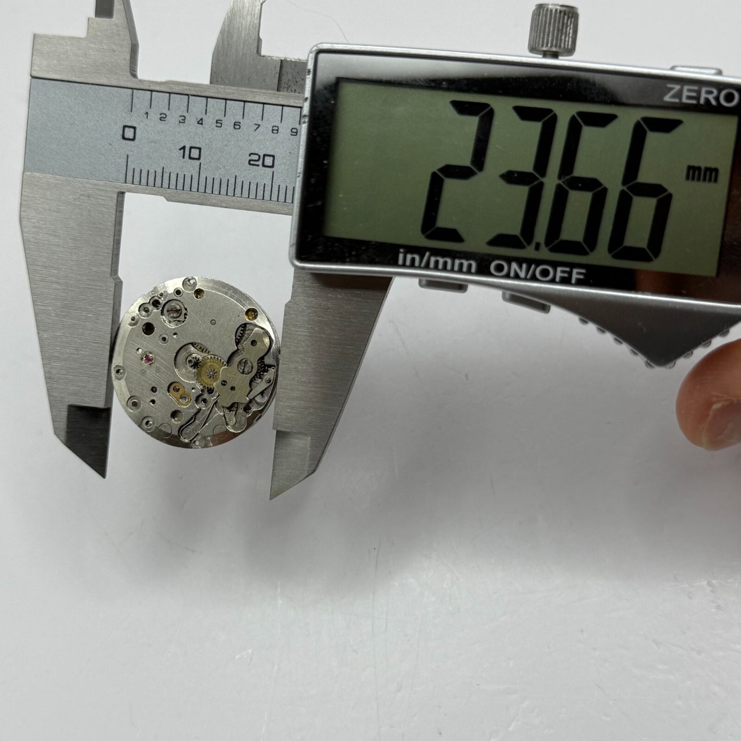 23.6mm Vintage Brac 107 Swiss Made Manual Wind Watch Movement PARTS REPAIR