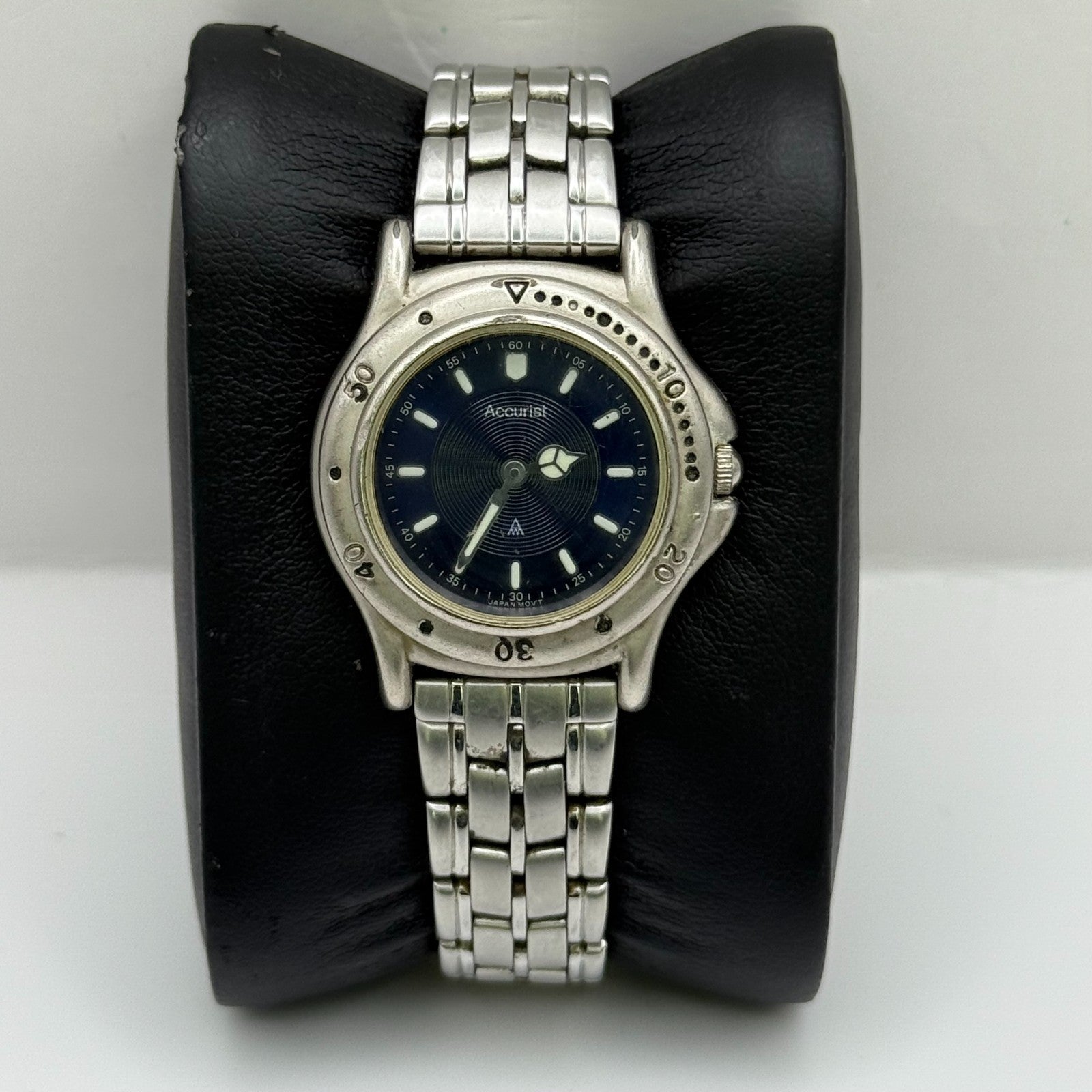 Accurist Ladies Quartz Watch Black Dial Silver Tone Bracelet Japan Working 27mm