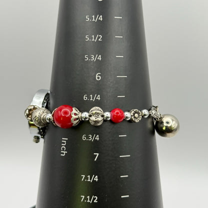 YLQ Ladies Quartz Watch Crystal Accent Case Red Beaded Bracelet Working 25mm