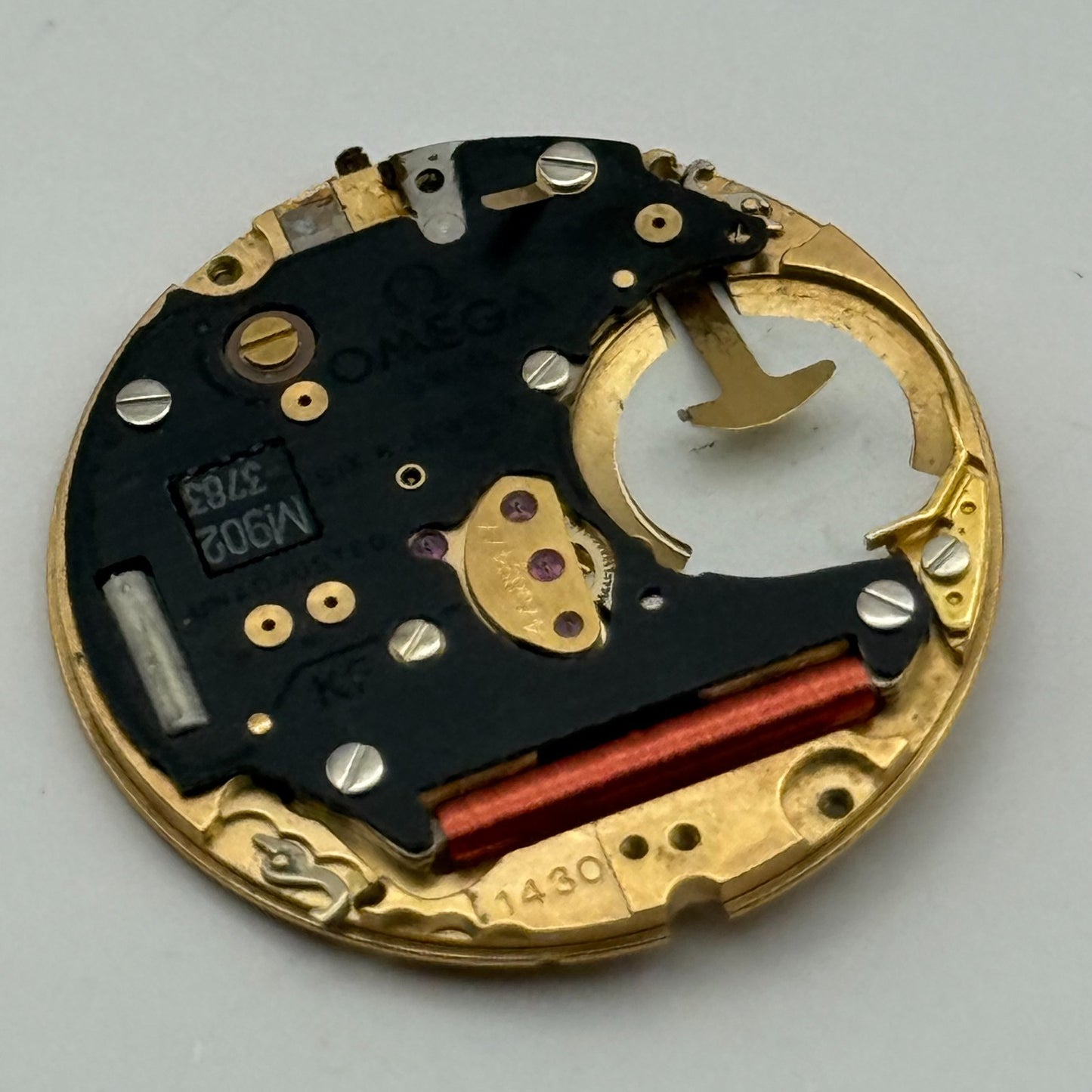 Omega 1430 Quartz Watch Movement 6 Jewels Swiss Vintage Parts Repair 23.8mm
