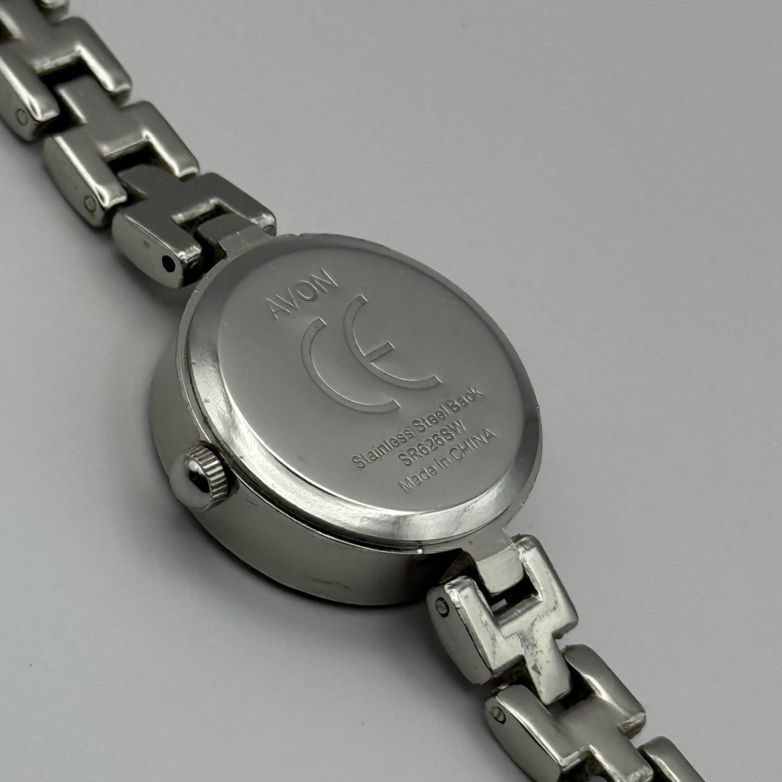 Avon Ladies Quartz Watch Mother of Pearl Dial Silver Tone Bracelet Working 21mm