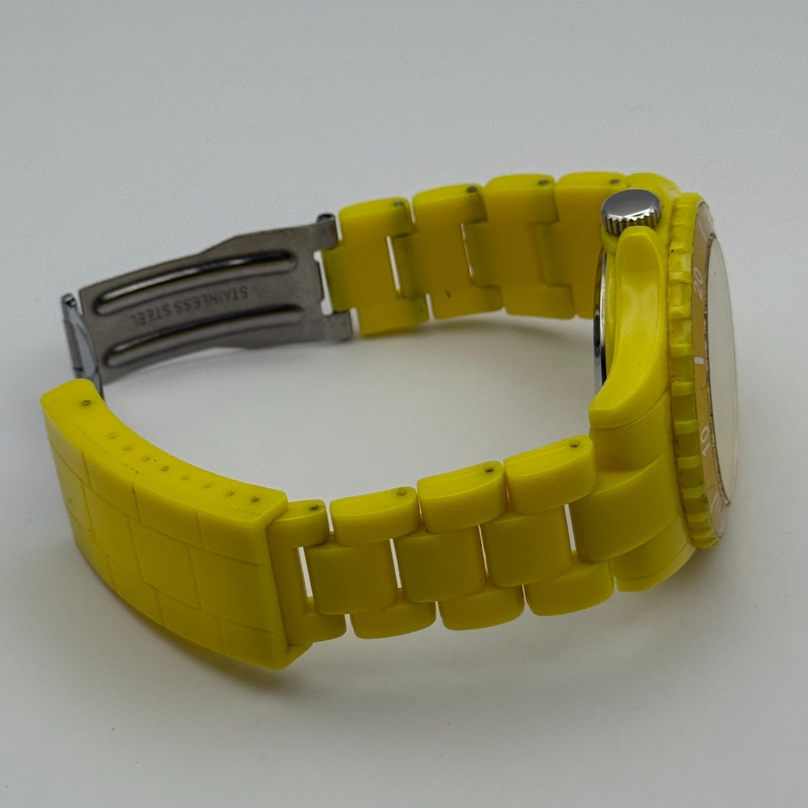Identity London Unisex Kids Yellow Quartz Watch Bracelet Working 42mm