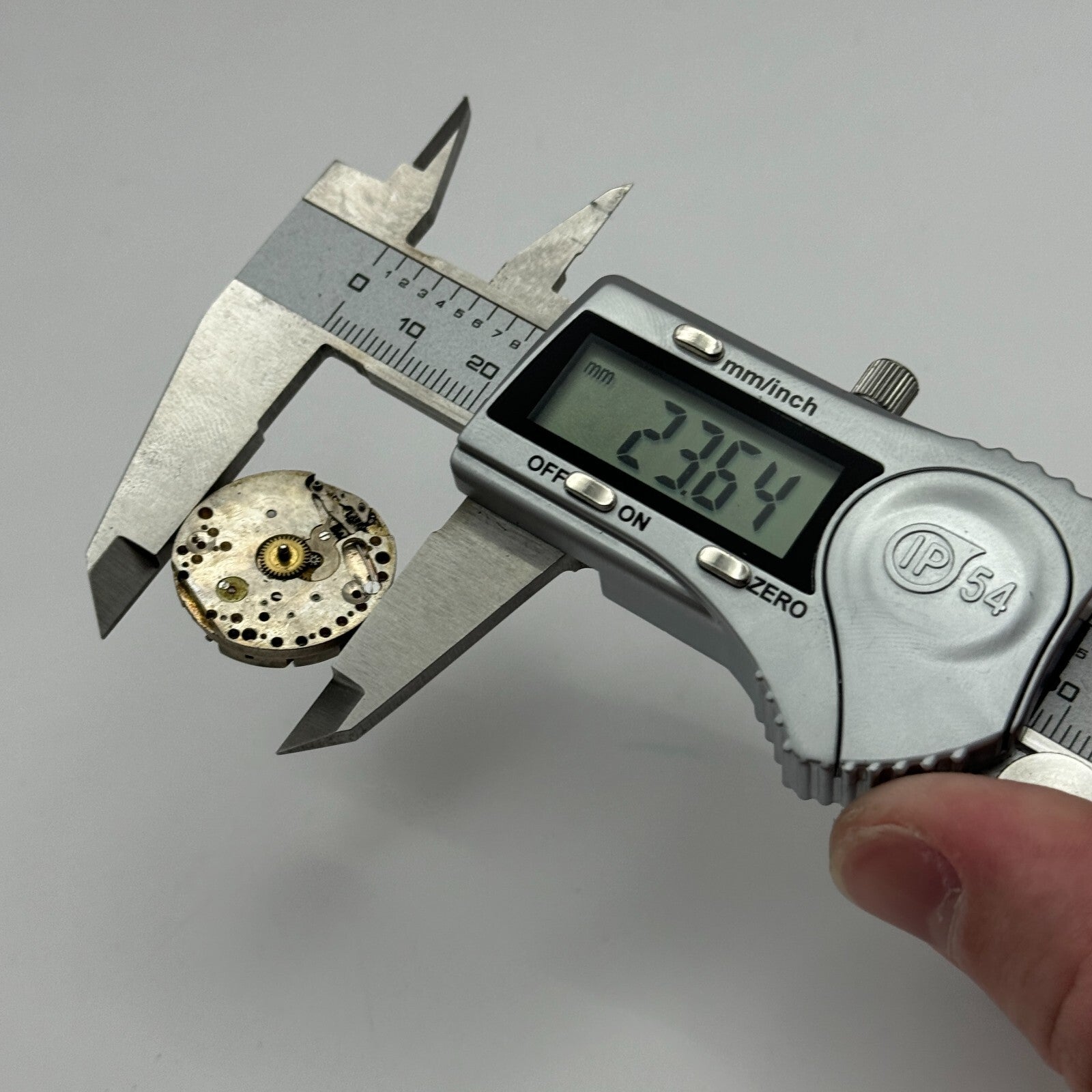 23.6mm Dominex Balance Ok 15 Jewels Swiss 2 Adj Manual Wind Watch Movement PARTS