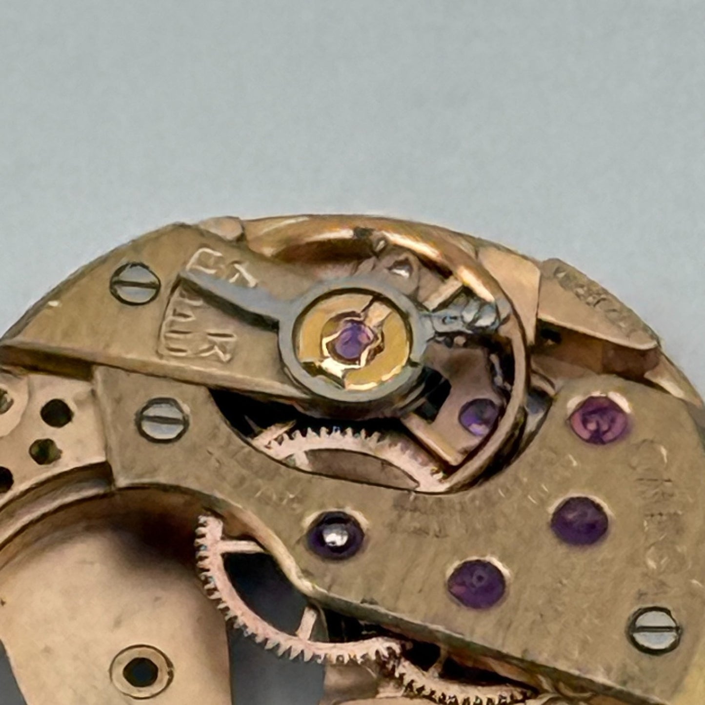 Omega Ladies 17 Jewels Watch Movement Vintage Swiss Parts Repair 17.9mm