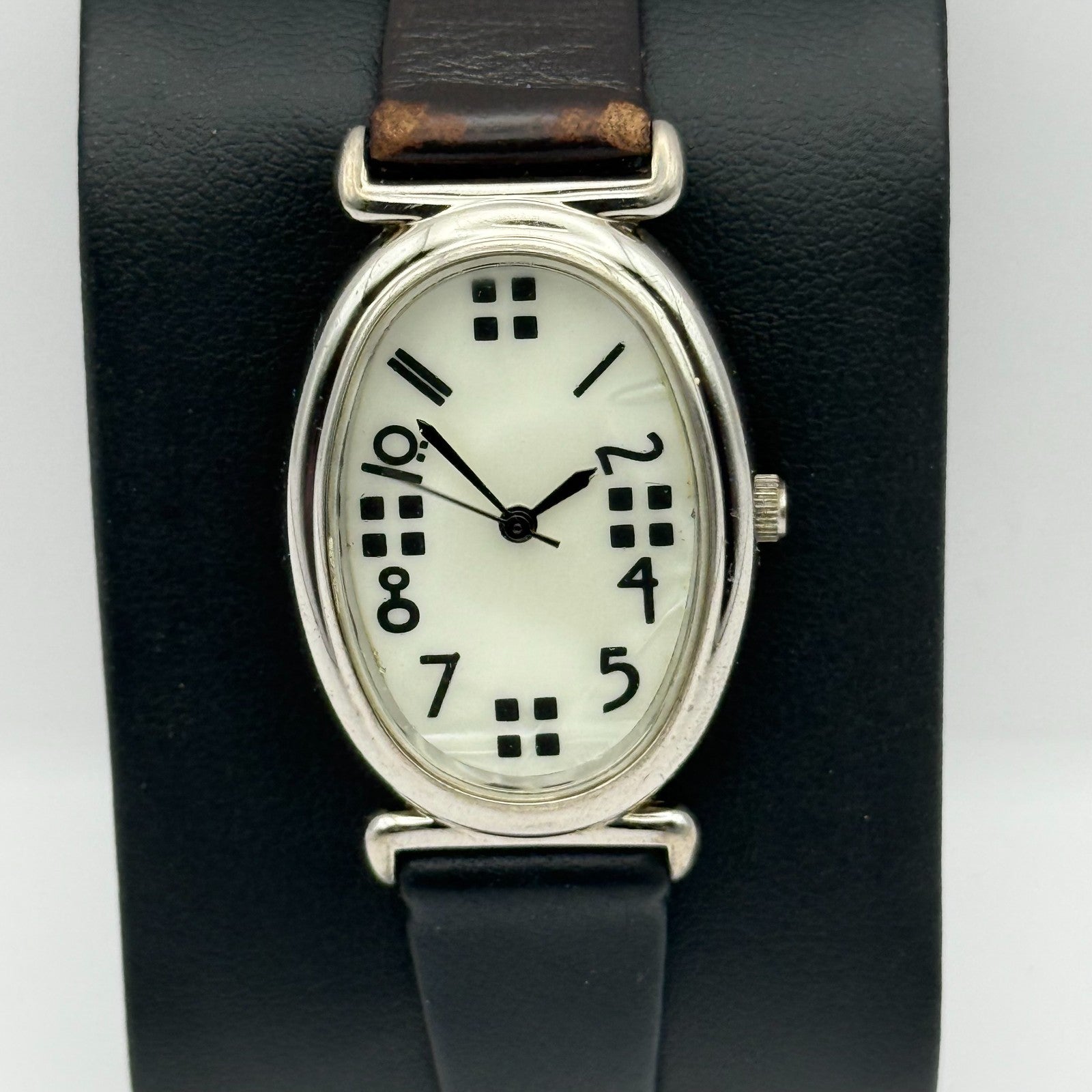 Cairn Scotland Ladies Quartz Watch MOP Dial Brown Leather Strap Working 24mm