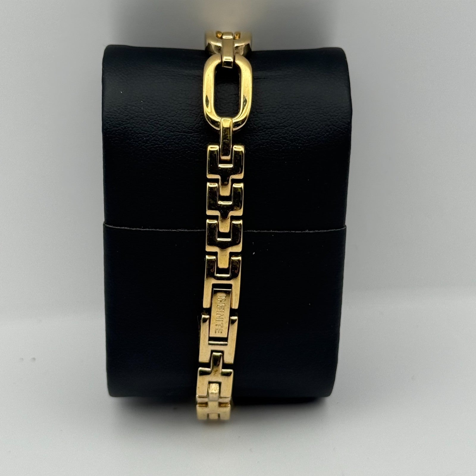 Infinite Ladies Quartz Watch Oval Dial Gold Tone Bracelet Japan Working 19mm