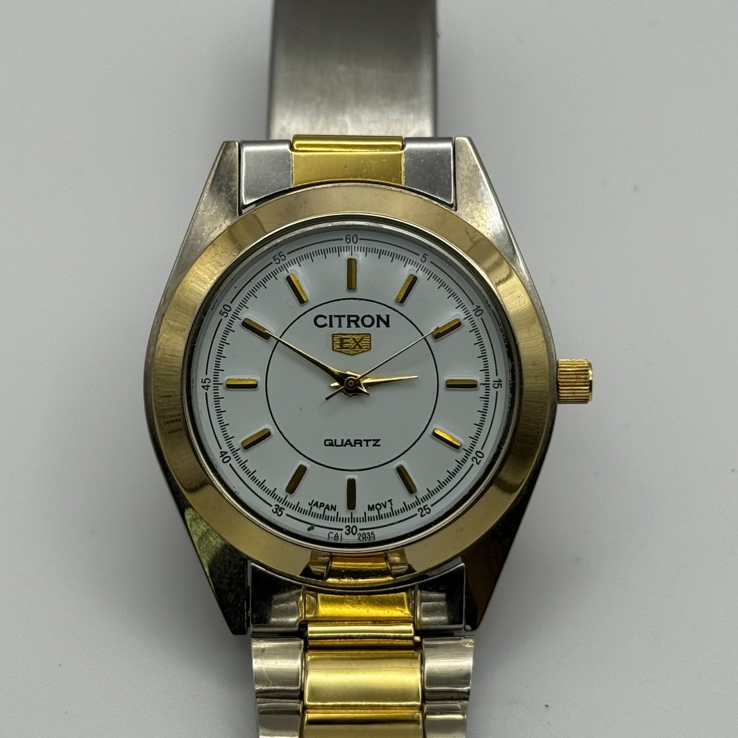 Citron EX Men's Quartz Watch White Dial Two-Tone Bracelet Japan Working 36mm