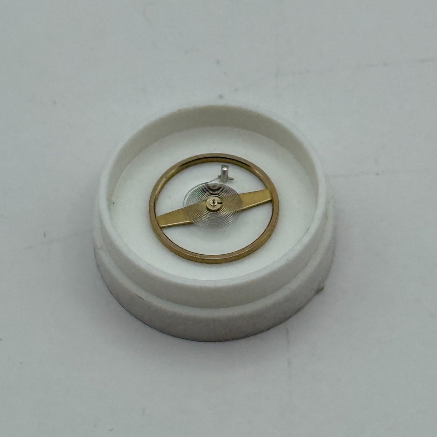 ST 1686 1786 Balance Wheel Complete And Spring  1115 M Watch Movement Parts NOS