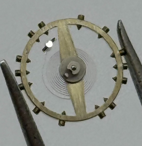 FHF 34 Balance Wheel Complete And Spring 7¾’’’ 1047 M Watch Movement Parts NOS