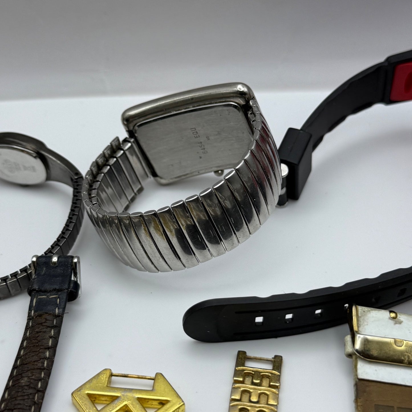 Bundle Of 16 Quartz Watches Job Lot Modern / Vintage Untested Parts / Repair