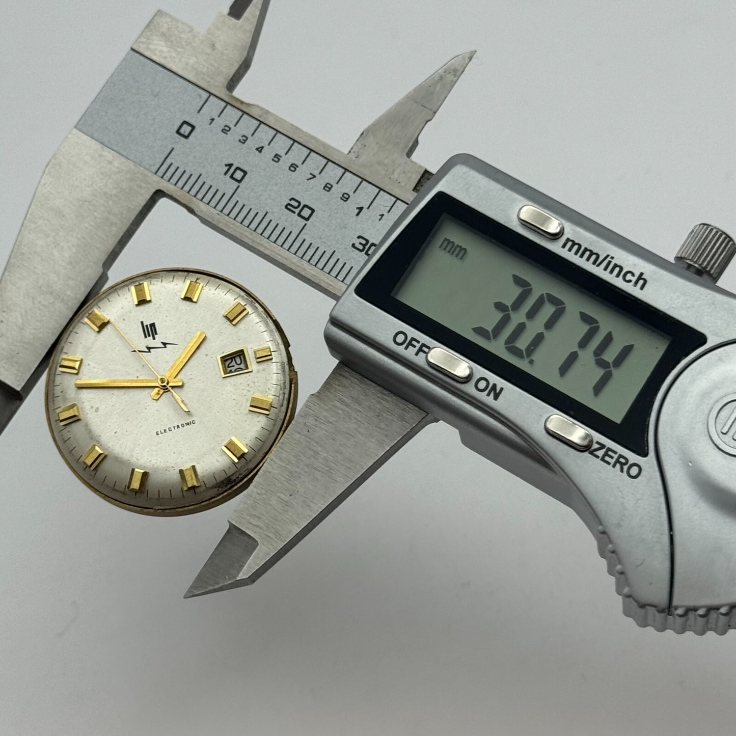 30.7mm Mens Lip Electronic French 13 Jewels Watch Movement PARTS REPAIR SPARES