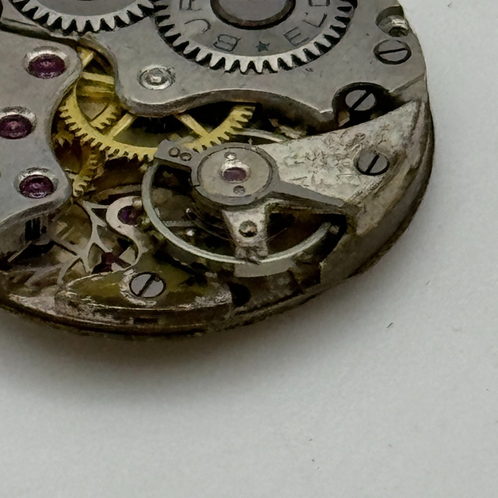 19.7mm Buren Eldis 15 Jewels Manual Wind Watch Movement Swiss Vintage PARTS