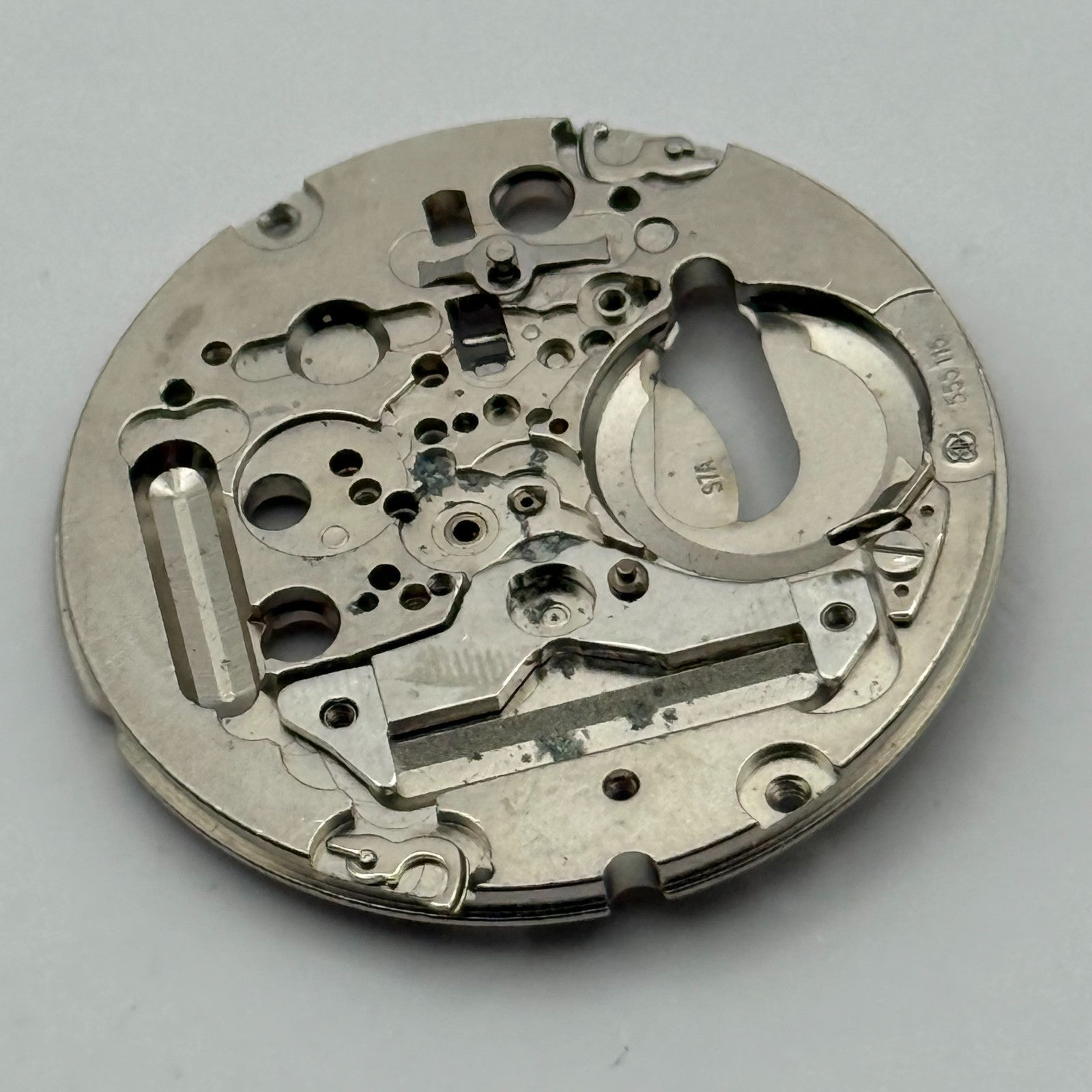 ETA 555.115 Quartz Watch Movement Vintage Swiss Parts Repair Spares 26.1mm