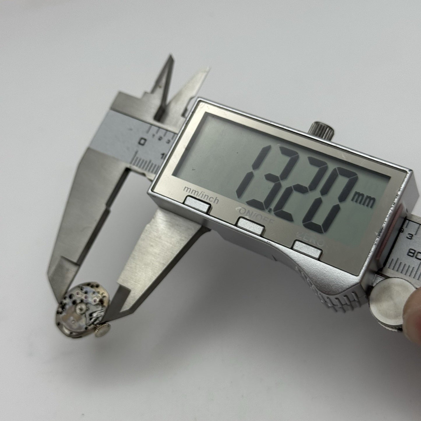 13.2mn Vintage Ladies Bulova 5AD Manual Wind Swiss Watch Movement PARTS REPAIR